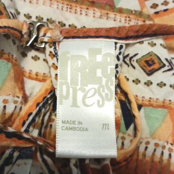 Free Press 100% Rayon Embroidered Romper in Size M - Picture 6 of 9